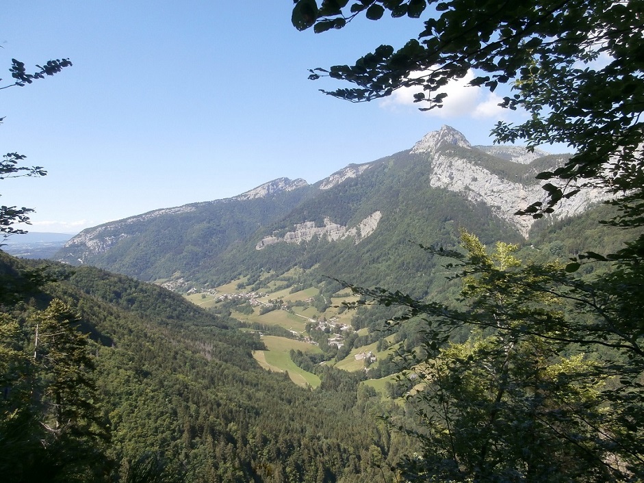 71 parmelan vue depuis la grotte de la diau 2